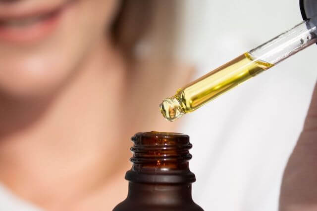 ManukaRx - East Cape Manuka Essential Oil - Nature’s Alternatives to Benzoyl Peroxide